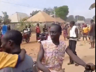 Gunmen abduct students