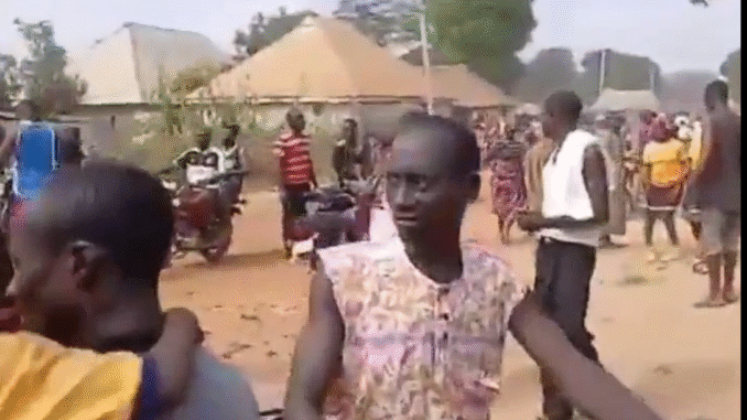 Gunmen abduct students